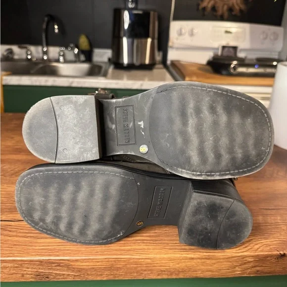 Steve Madden rocky biker boots with adjustable buckles - Picture 6 of 7